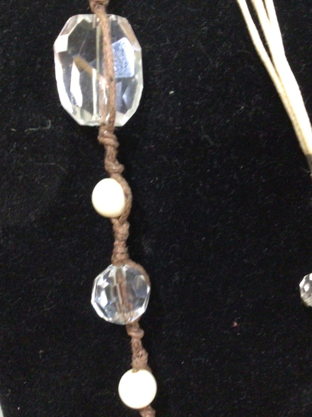 Lot of two fun necklaces. Can be worn individually or together great shape. - Picture 3 of 8